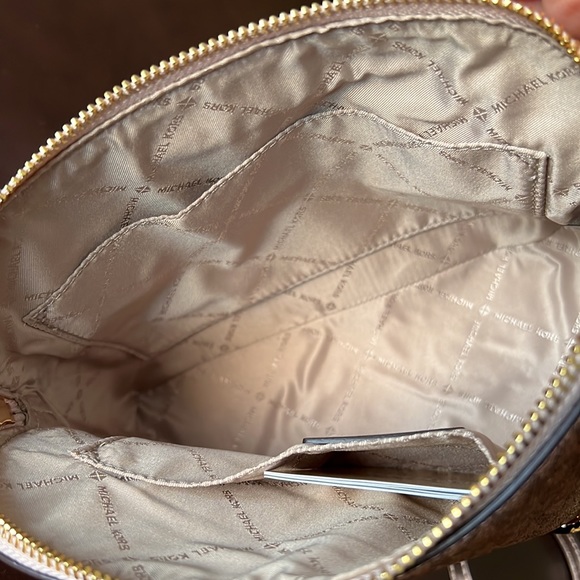 Michael Kors Medium Dome Crossbody Bag Rose Gold - Picture 12 of 16